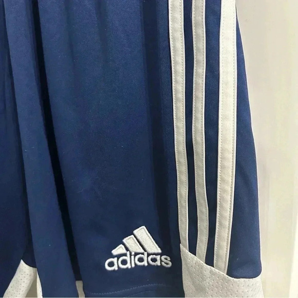 GUC Adidas youth size small. Boys 9-10 Aeroready navy and white athletic shorts - Picture 3 of 9
